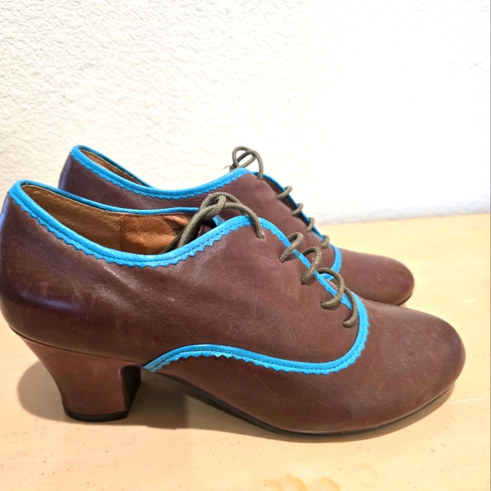 Miz Mooz Brown and turqouise Vintage Style Shoes Size 9 Great Condition